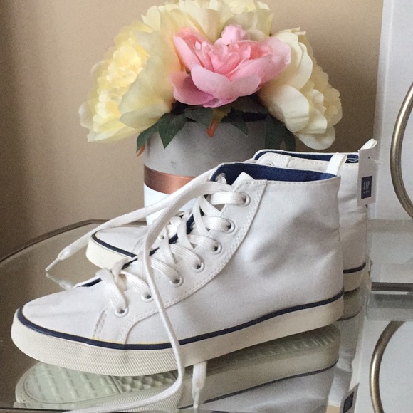 GAP Other - Brand New GAP tennis shoes